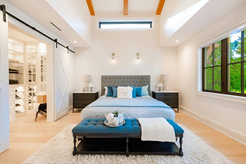 Bedroom Walk-In Closet