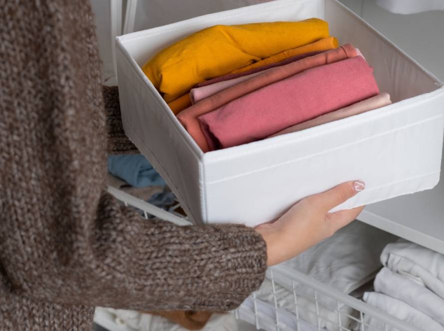 Small Closet Organization